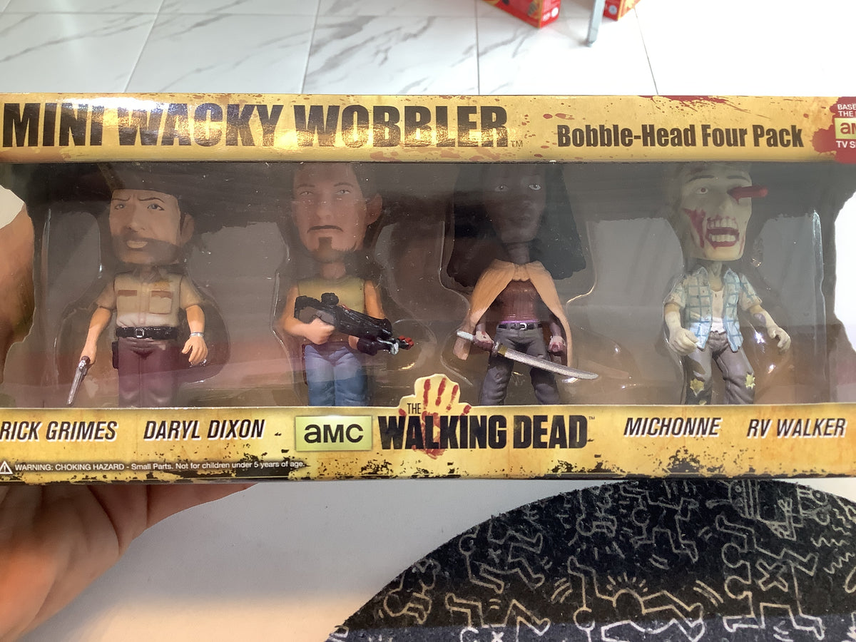 Funko Mini Wacky Wobbler 4 Pack The Walking Dead Rick Grimes, Daryl Di –  POP SHOP & GALLERY