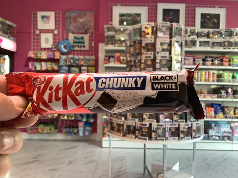 Kit Kat chunky black and white